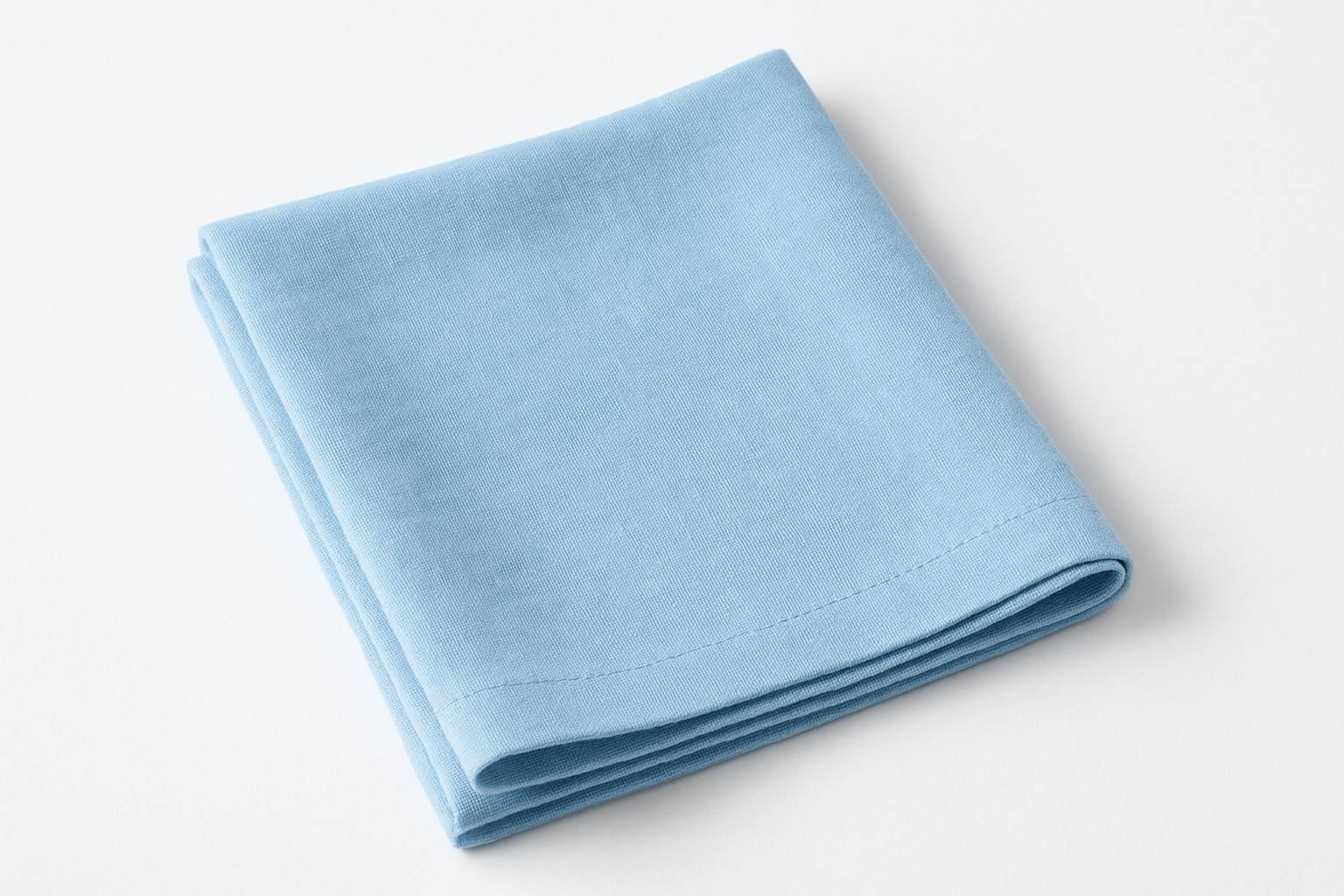 Servilleta de tela azul cielo