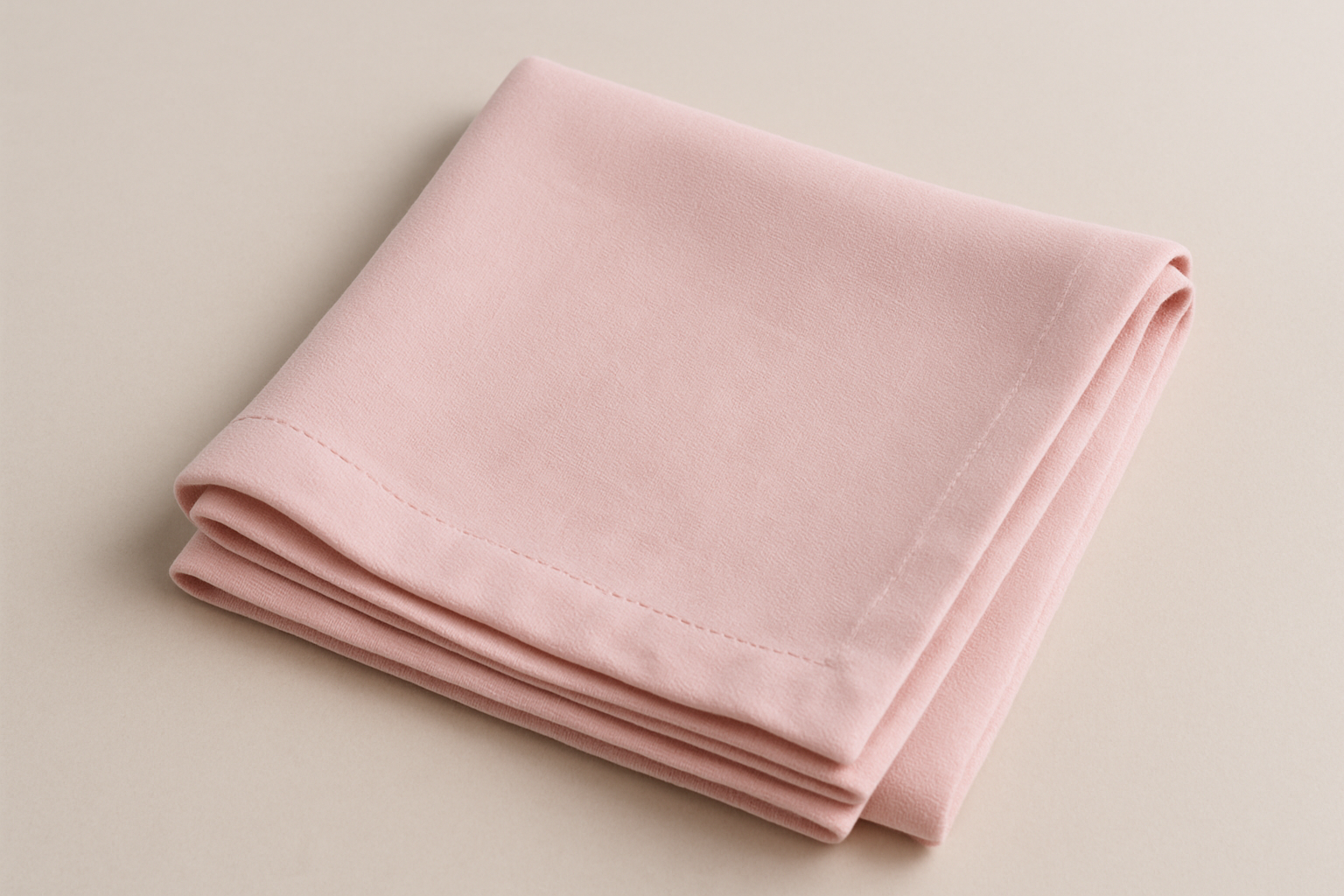 Servilleta de tela color rosa claro 